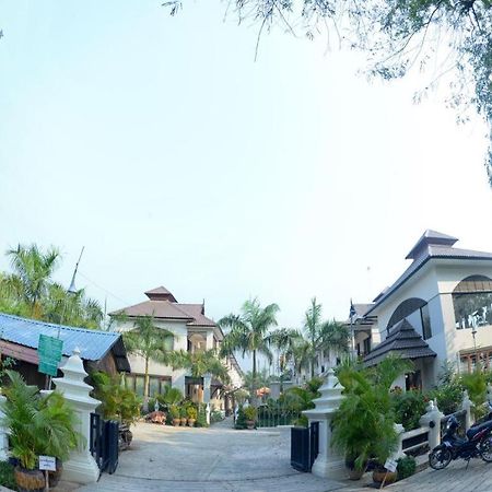Shwe Taung Tan Hotel - Lake View Monywa Exterior photo