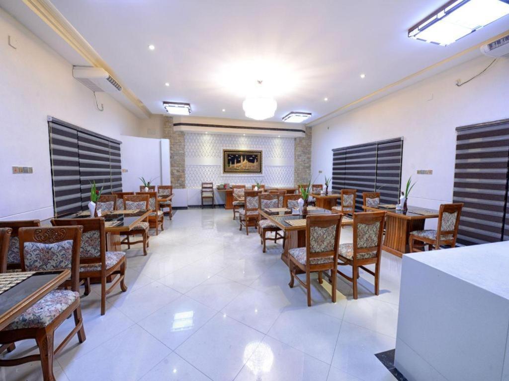 Shwe Taung Tan Hotel - Lake View Monywa Exterior photo