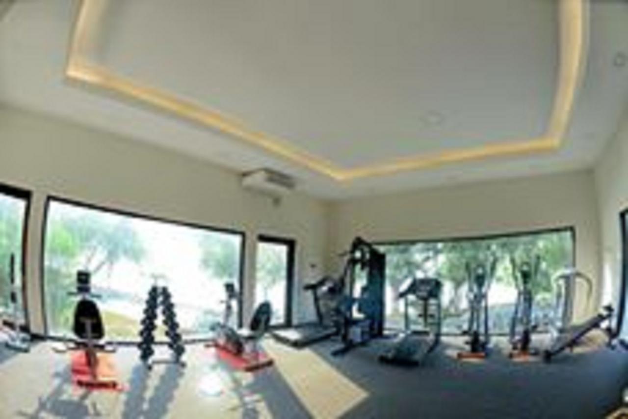 Shwe Taung Tan Hotel - Lake View Monywa Exterior photo